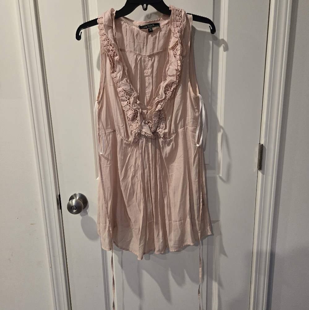 Love Stitch Elegant Pink Sleeveless Top with Lace Trim Size Medium